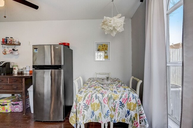 Foto del edificio - 3256 Greene Ave