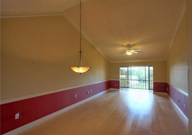 Foto del edificio - 1624 Stickney Point Rd