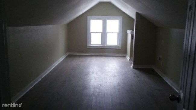 Building Photo - 2 br, 2 bath Apartment - 1518 Irving Ave N