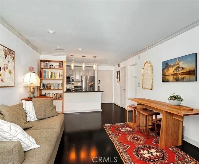 Foto del edificio - 750 Kings Rd