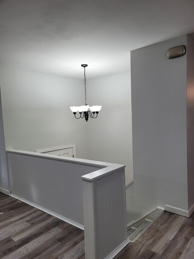 Building Photo - 4980 Caracara Ct