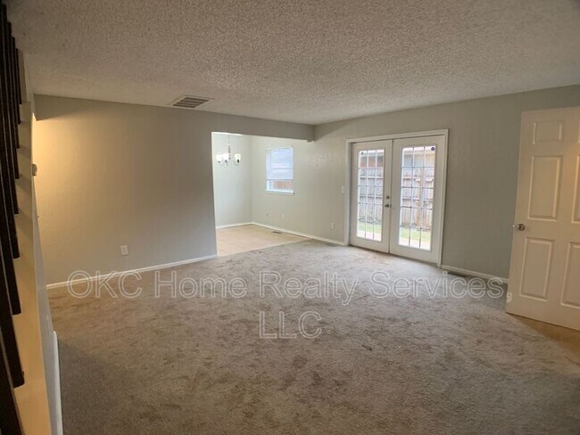 Foto del edificio - 1314 Pennington Ave