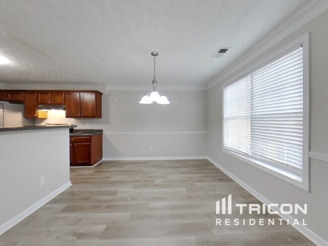 Building Photo - 4003 Riverside Pkwy