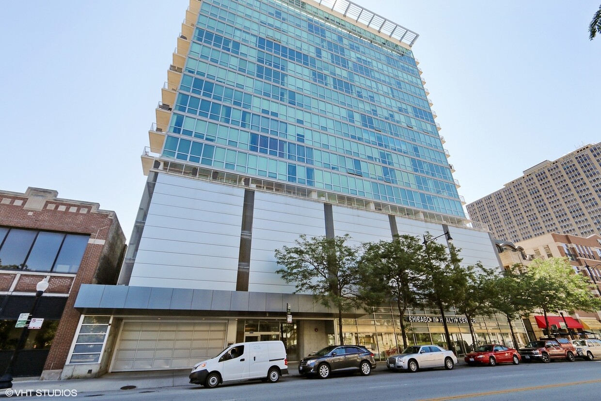 Foto principal - 1845 S Michigan Ave