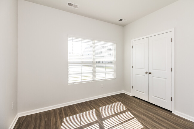 Foto del edificio - Gorgeous 4 Bedroom in Regal Farms