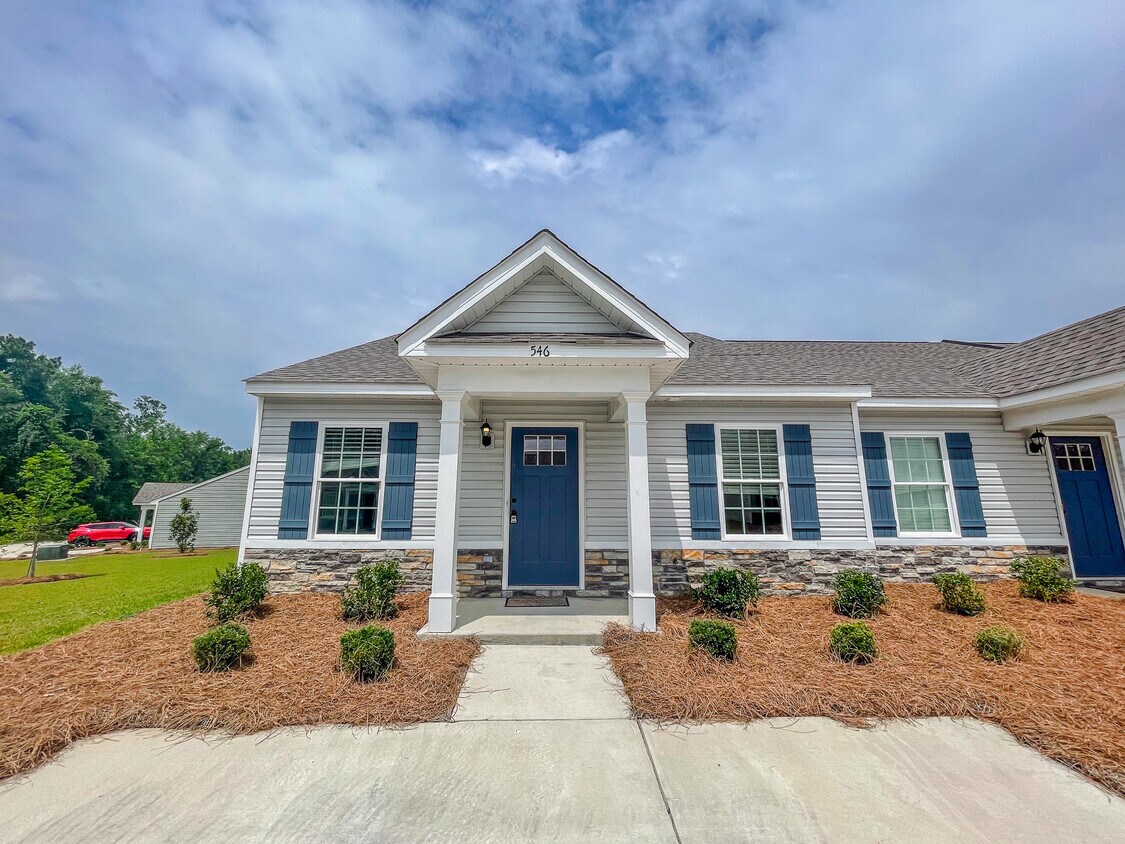 Primary Photo - 546 Deerchase Ct