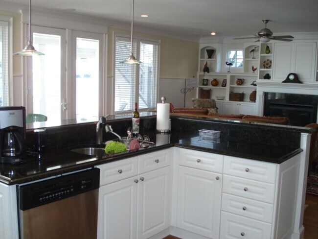 Foto del edificio - 4B Channel Ave