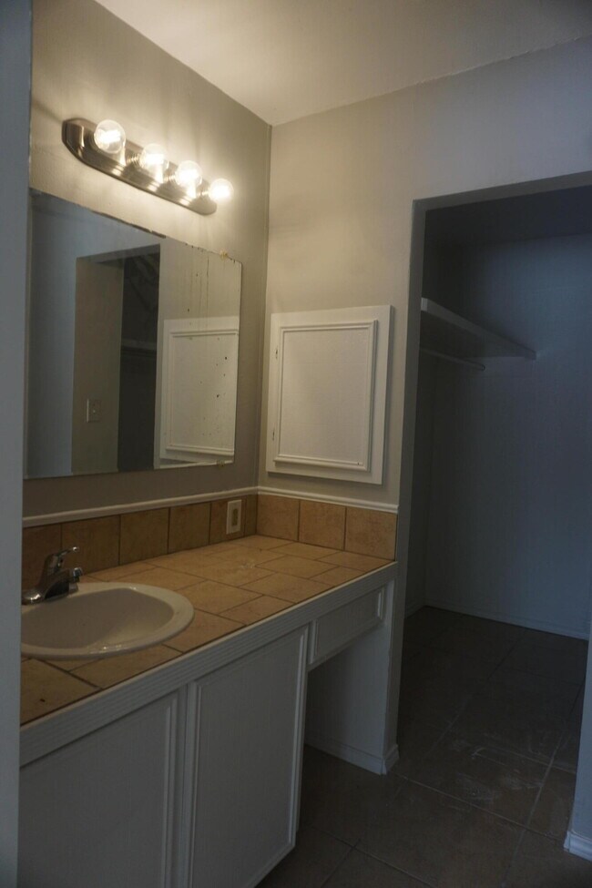 Foto del edificio - 5546 93rd St