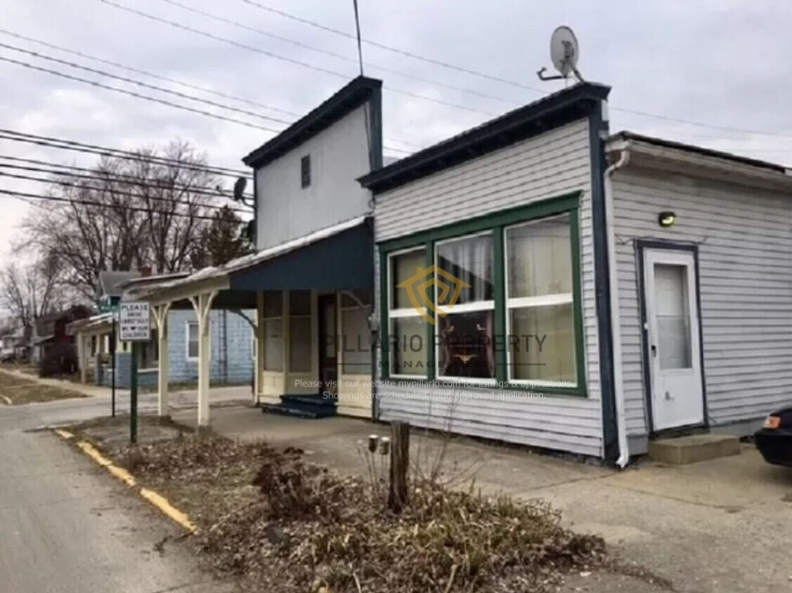 108 W Main St Apartment for Rent in Fountain City, IN