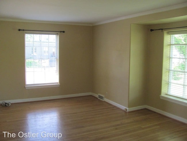 Building Photo - 39 Northview Dr