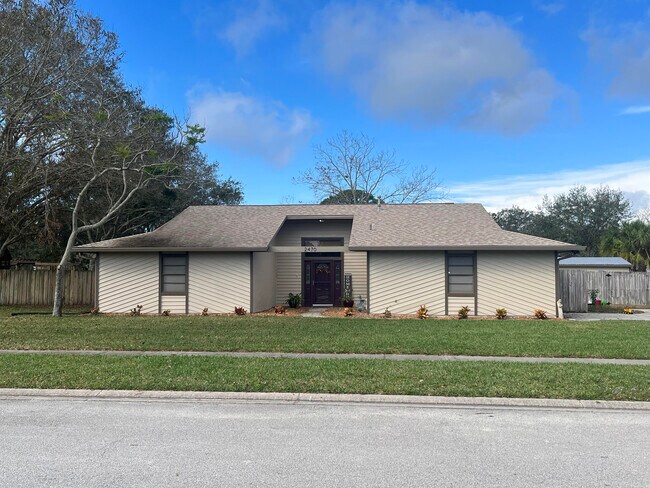 Building Photo - 2470 Empire Ave