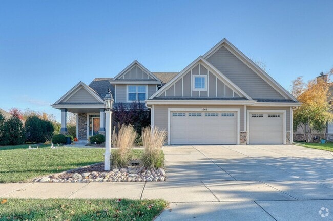Building Photo - 1666 Moccasin Trl