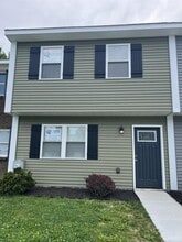 Building Photo - 317 Willow Dr