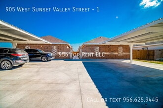 Building Photo - 905 W Sunset Valley St