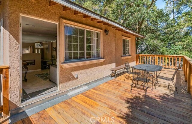 Building Photo - 684 Knoll Dr
