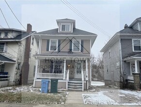 Building Photo - 1220 N Walnut St