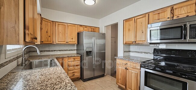 Foto del edificio - 3980 W Rosemary St