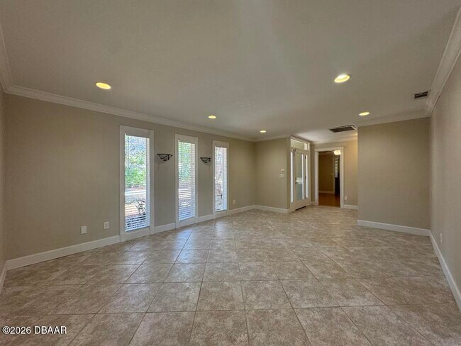 Foto del edificio - 190 Hidden Hills Dr