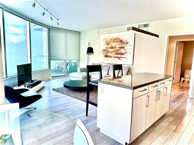 Building Photo - 338 Spear St