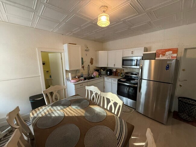 Cocina - 402 N Morrison St