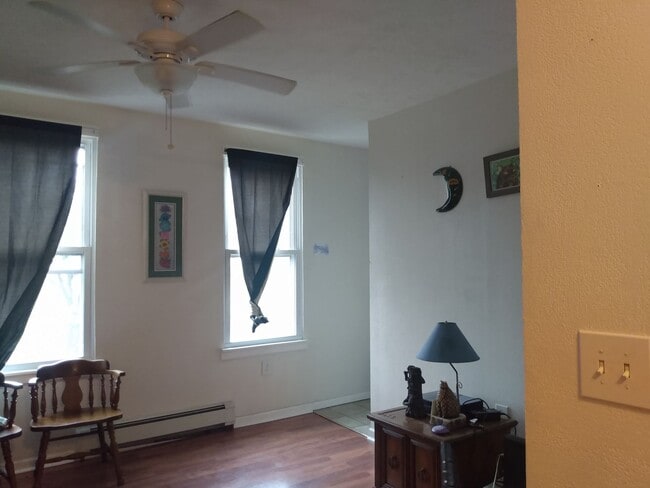 Photo - 1831  arington ave Apartment