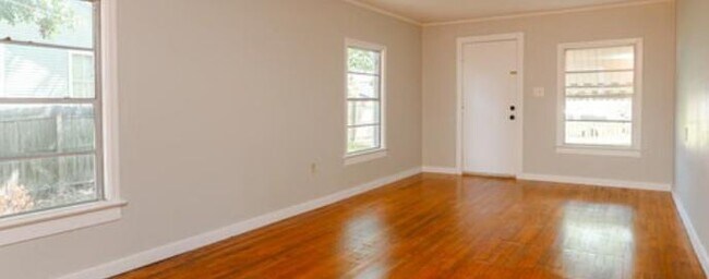 Building Photo - 358 Breamwood Ave