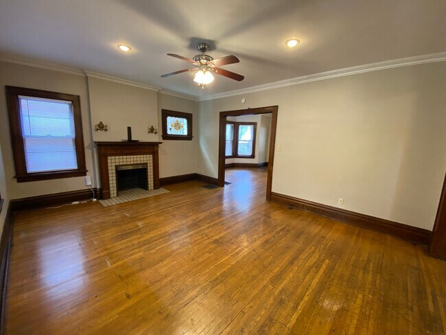 Foto del edificio - 328 E 18th Ave