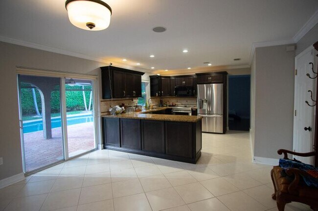 Foto del edificio - 3289 NW 26th Ave