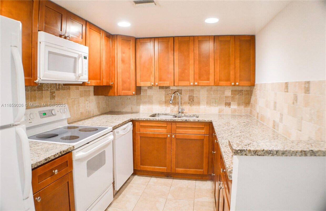 Foto principal - 733 SE 1st Way