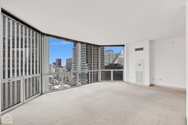 Foto del edificio - 222 N Columbus Dr