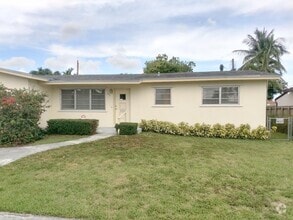 Building Photo - 2811 SW 79th Ave