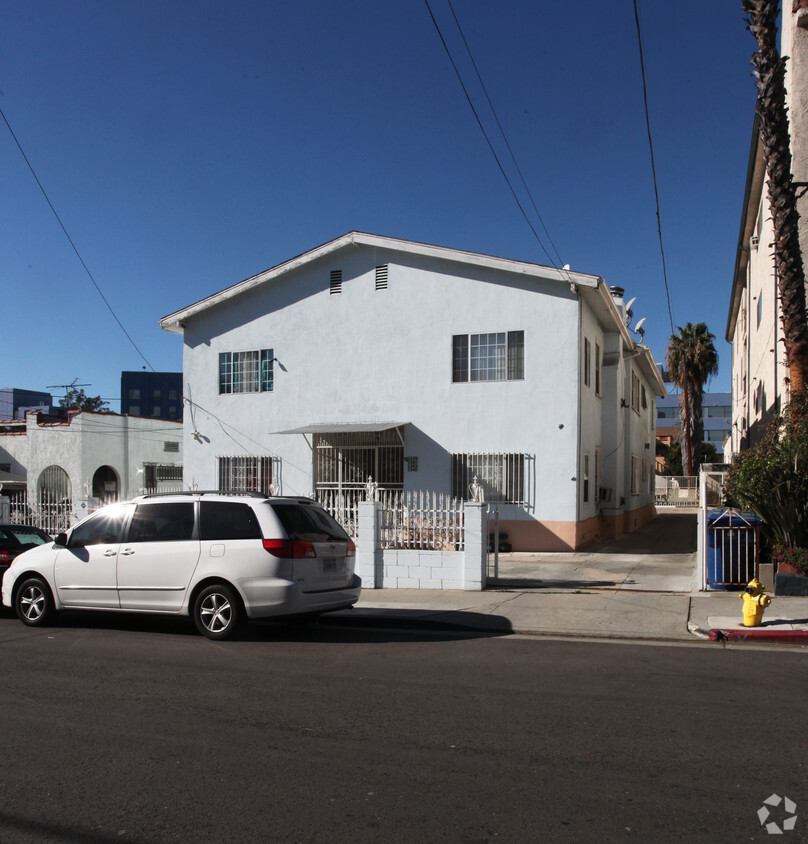 Building Photo - 1339-1345 N New Hampshire Ave