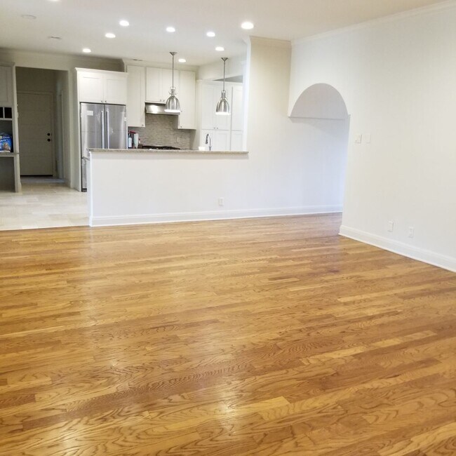 Foto del edificio - Stunning Home - North Cat Mountain - 4 bed...