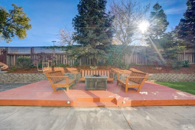Building Photo - 394 McCall Dr