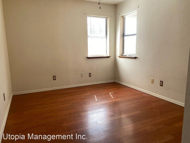 Building Photo - 3 br, 2 bath House - 450 N. Spring Street