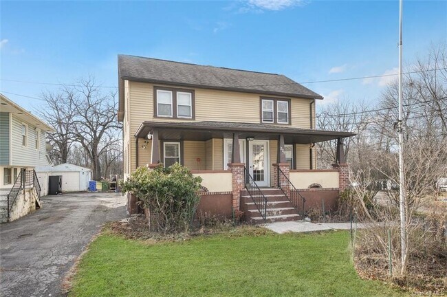 Building Photo - 227 Monhagen Ave