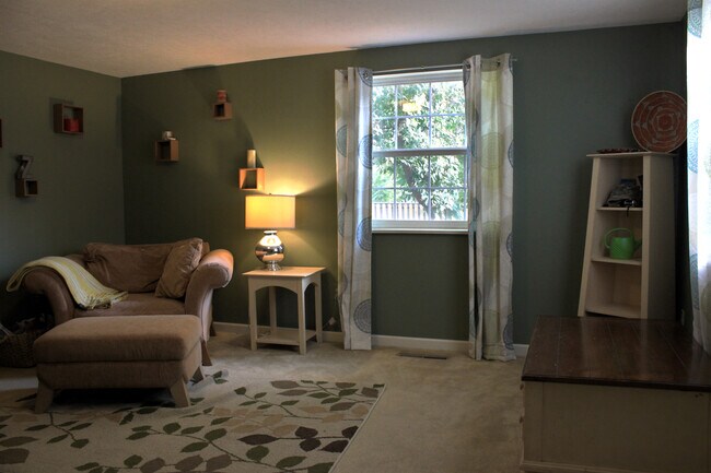 Secondary living area - 709 Tundra Plz