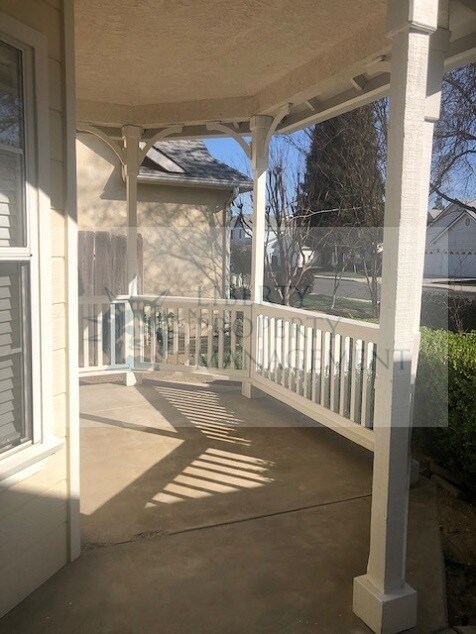 Foto del edificio - 2604 E Goshen Ave