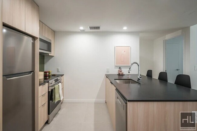 Foto del edificio - 975 Nostrand Ave