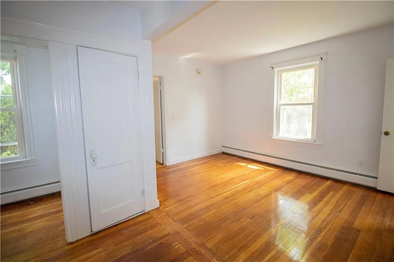 18 Bloomfield St Unit 1R, Pawtucket, RI 02861 Room for Rent in