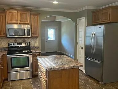 Building Photo - 2221 Legacy Pk Lp