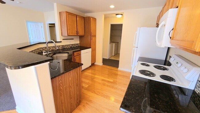 Foto del edificio - 7440 S Blackhawk St