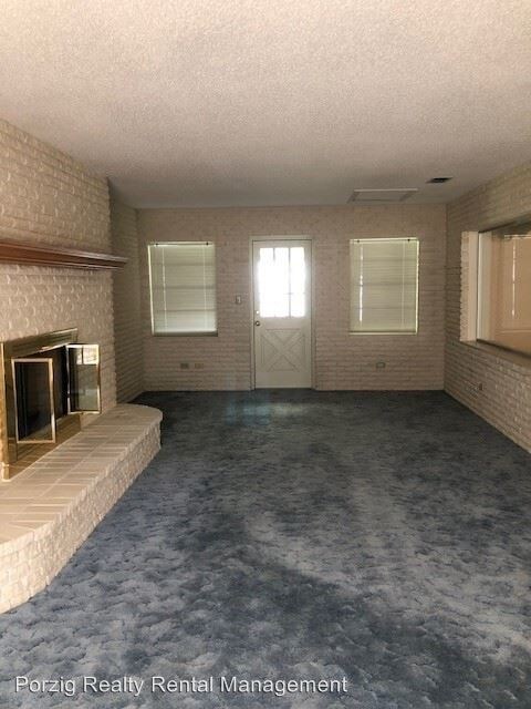 Foto del edificio - 4 br, 2 bath House - 450 Riverview Ave.