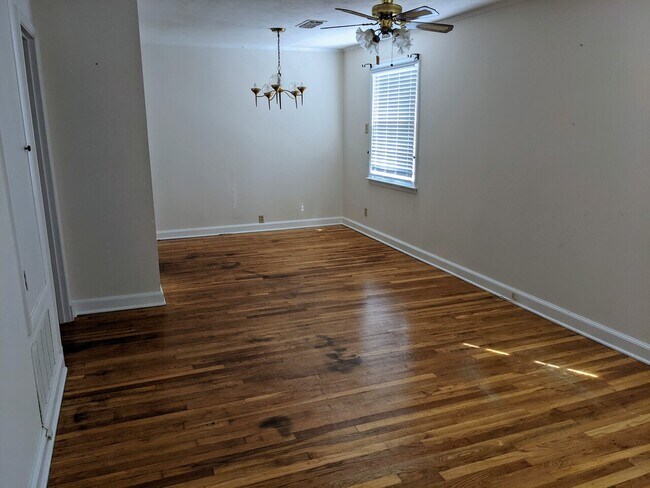 Building Photo - 3010 Midway Court