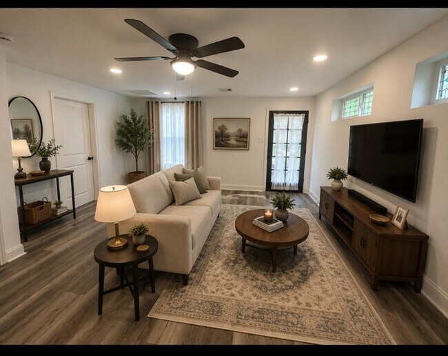 Building Photo - 4703 Park Dr