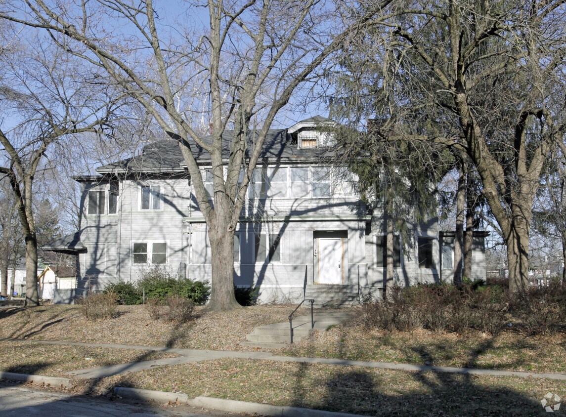 702 Salem Ave, Dayton, OH 45406 Apartments in Dayton, OH