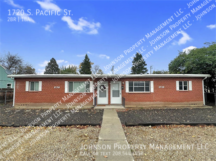 Foto principal - 1720 S Pacific St