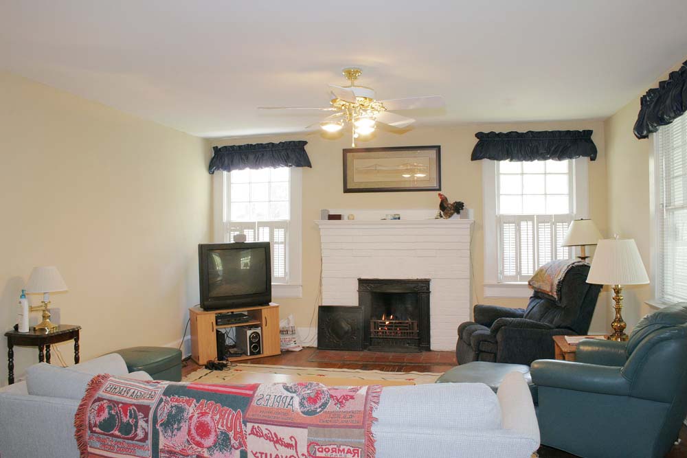 Primary Photo - 2219 Terrace Way