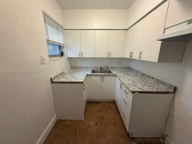 Foto del edificio - 12605 NE 13th Ave