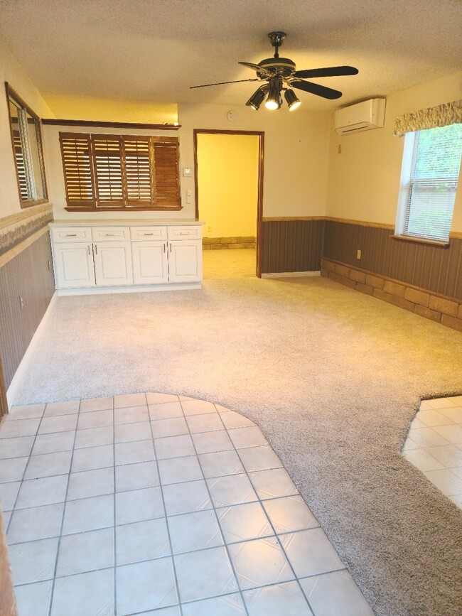 Living Room - 43939 Galion Ave